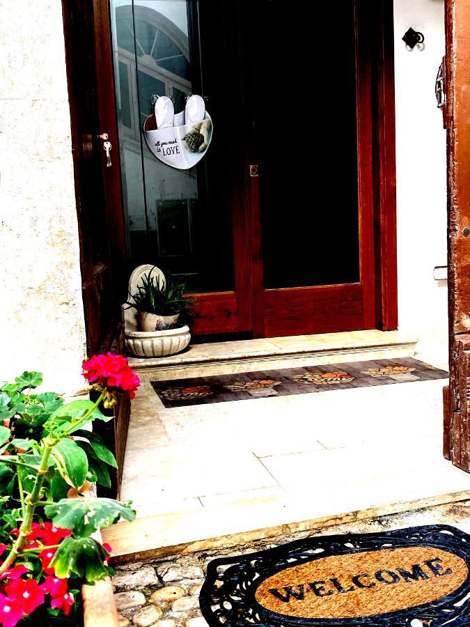 L'Antico Pozzo Leilighet Sulmona Eksteriør bilde